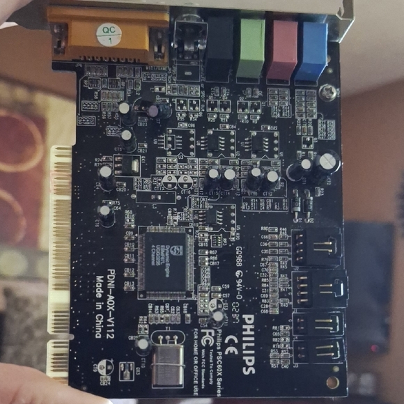 Multicolor Electronics Adapter - Picture 3 of 4